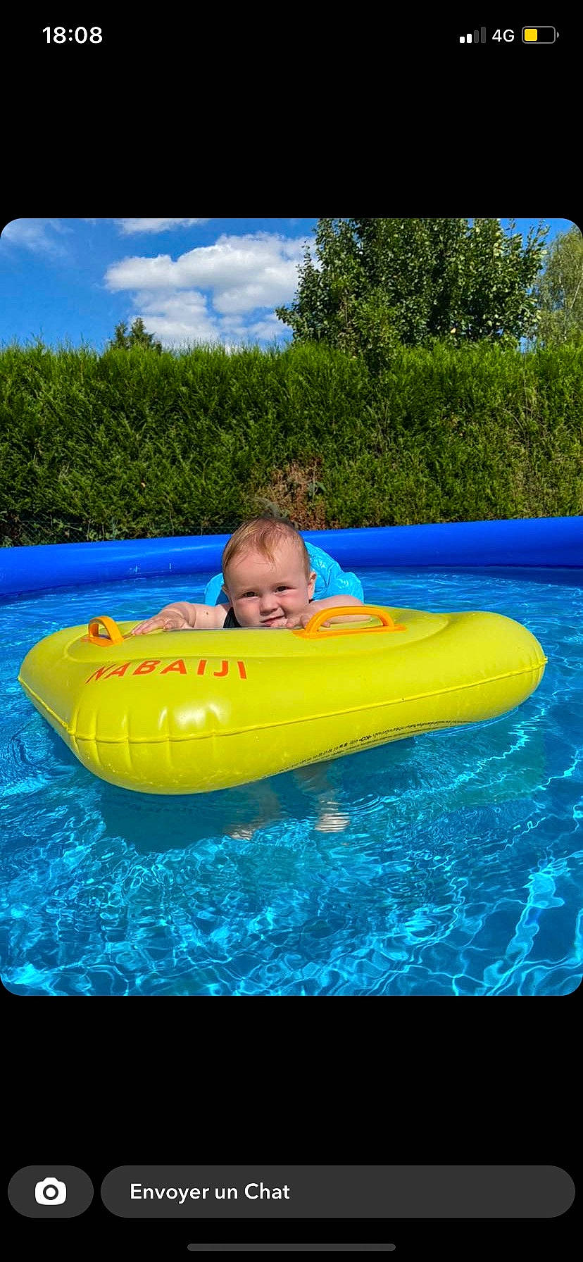 Lùna participe au concours pour gagner de l'argent avec cette photo : aqua, azure, baby_float, blue, body_of_water, child, cloud, fun, grass, happy, inflatable, leisure, person, recreation, sky, smile, summer, toddler, tree, tubing