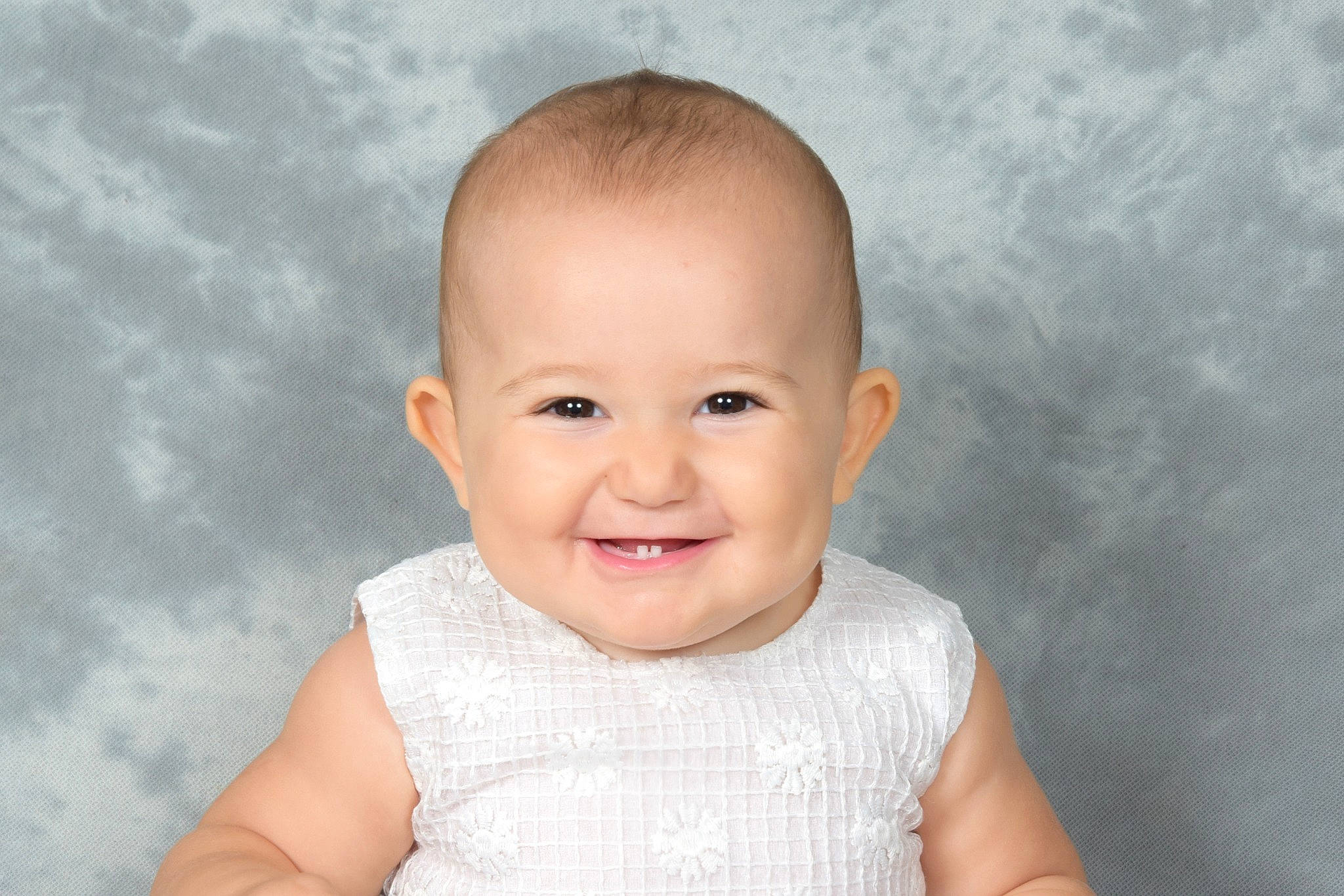 Julia a rejoint le concours — aidez-le/la à gagner de superbes lots ! baby, cheek, child, chin, close_up, eye, face, facial_expression, head, joy, lip, mouth, nose, person, photograph, photography, portrait, portrait_photography, skin, smile