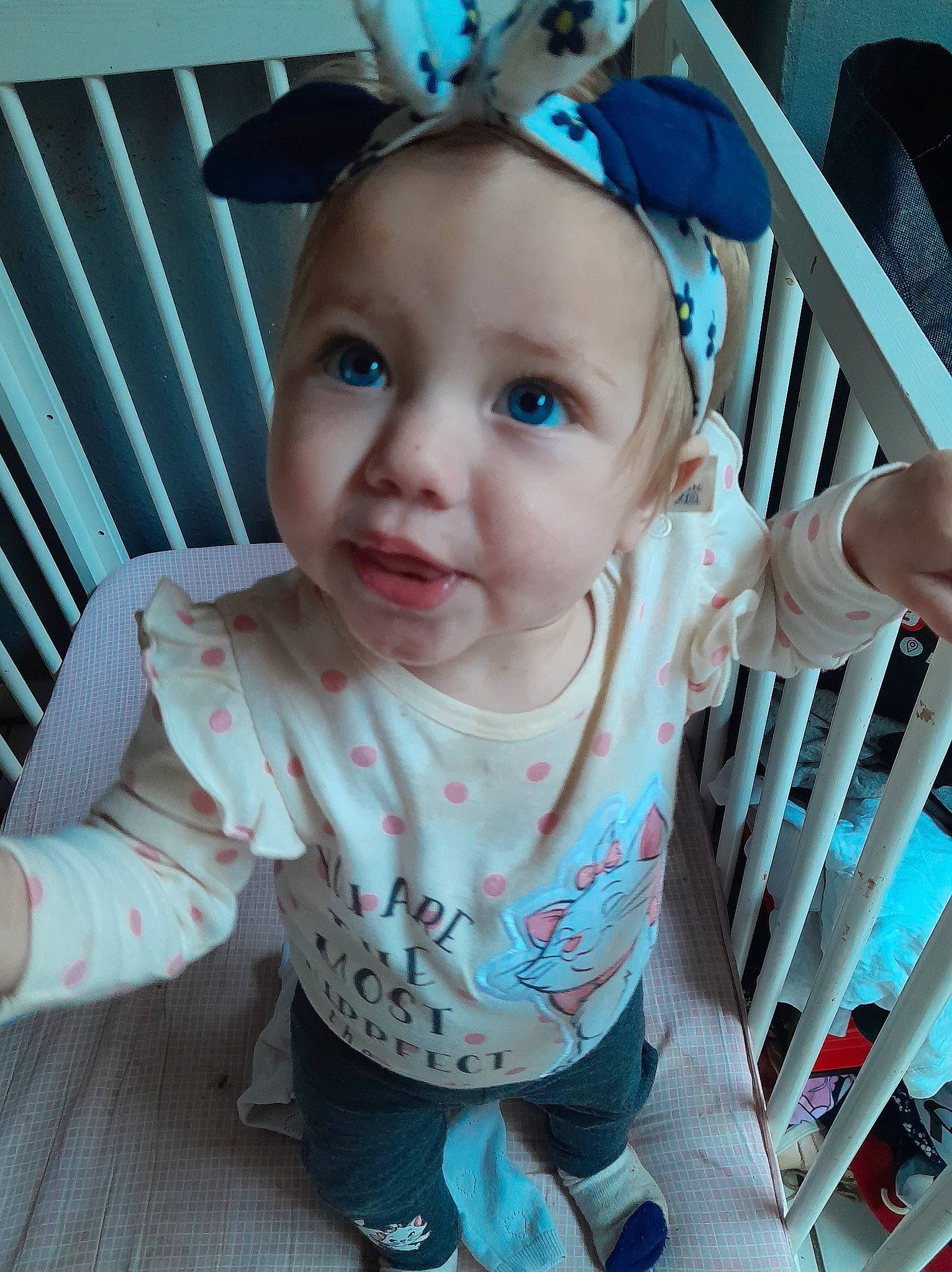 Ilyana a rejoint le concours — aidez-le/la à gagner de superbes lots ! baby, baby_safety, baby_toddler_clothing, blue, cheek, chin, comfort, cool, eye, eyelash, happy, head, headwear, iris, organ, person, pink, skin, sleeve, t_shirt