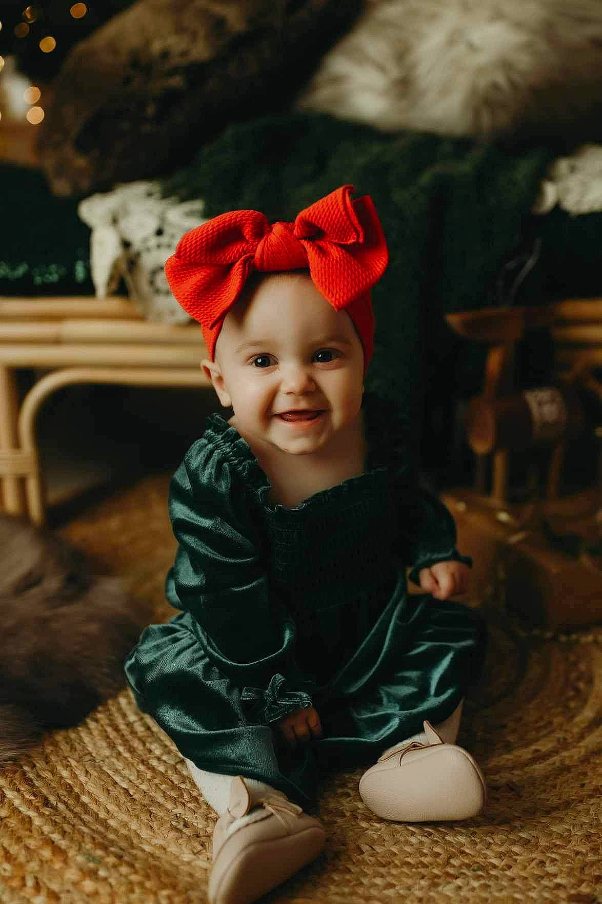 Haisleigh is registered to the contest to win money with this photo: baby, baby_toddler_clothing, cap, child, eye, flash_photography, fun, goggles, grass, happy, hat, headwear, holiday, joy, person, personal_protective_equipment, plant, sitting, smile, sunglasses