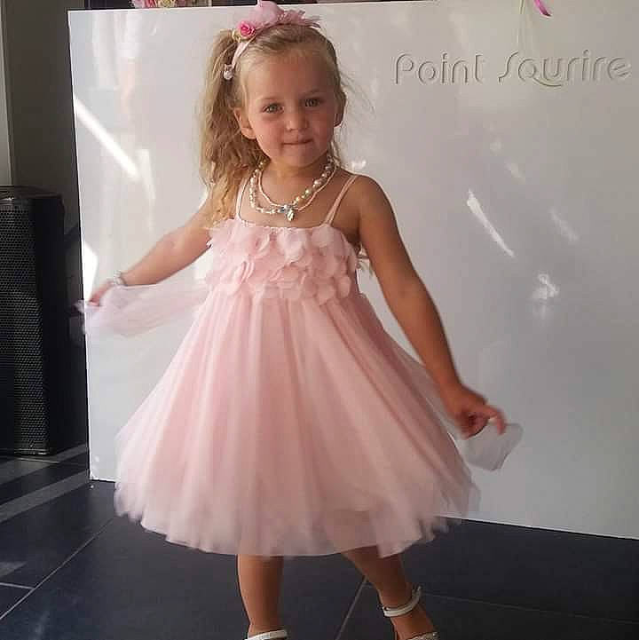 Lorna a rejoint le concours — aidez-le/la à gagner de superbes lots ! ballet_tutu, bridal_party_dress, child, cocktail_dress, costume, dance_dress, dress, flower_girl, girl, gown, joint, peach, person, pink, shoulder