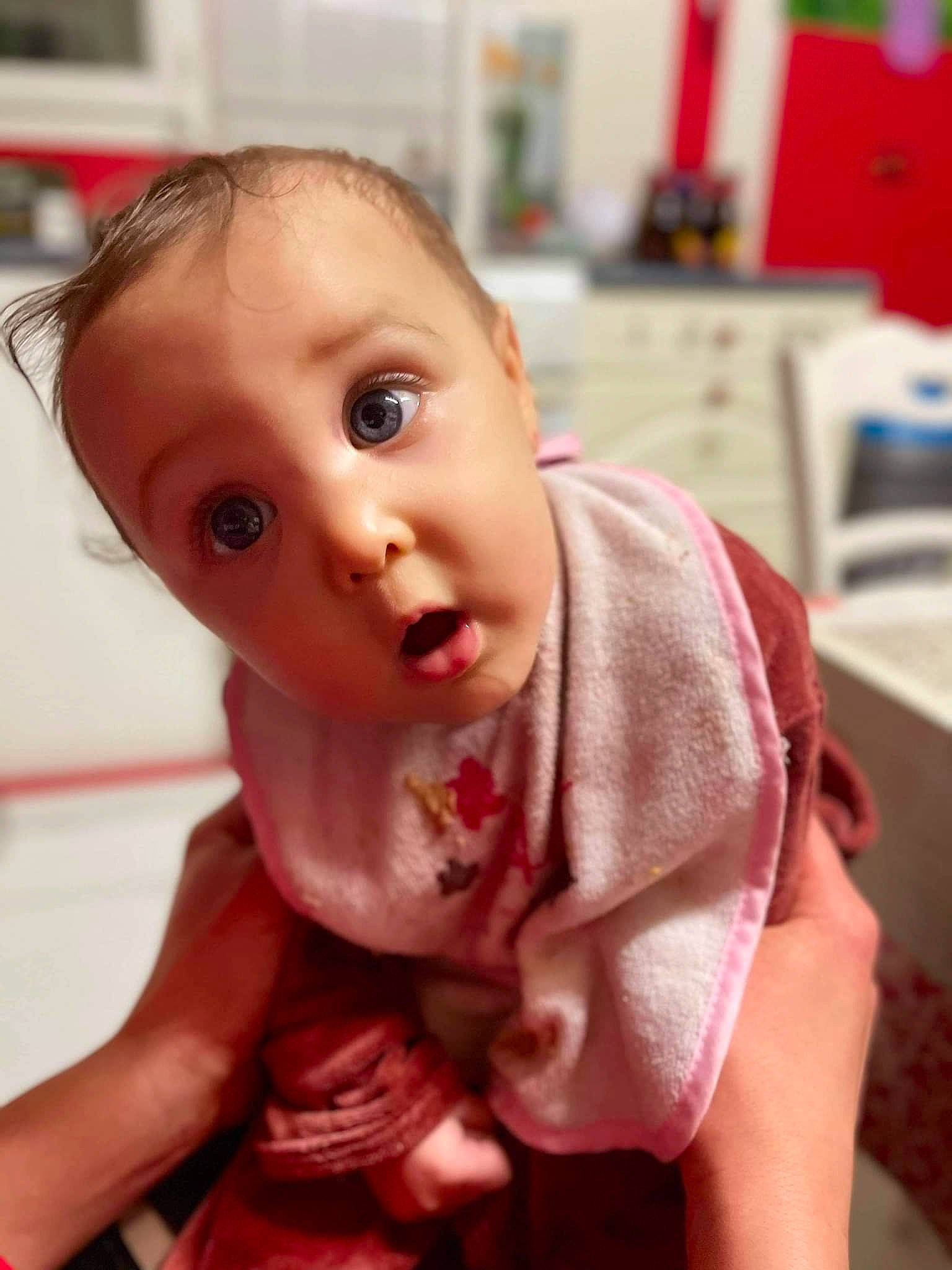 Elena participe au concours pour gagner de l'argent avec cette photo : baby, baby_toddler_clothing, blond, cheek, child, chin, doll, dress, ear, eyebrow, eyelash, happy, iris, lip, mouth, nose, person, skin, sleeve, surprise