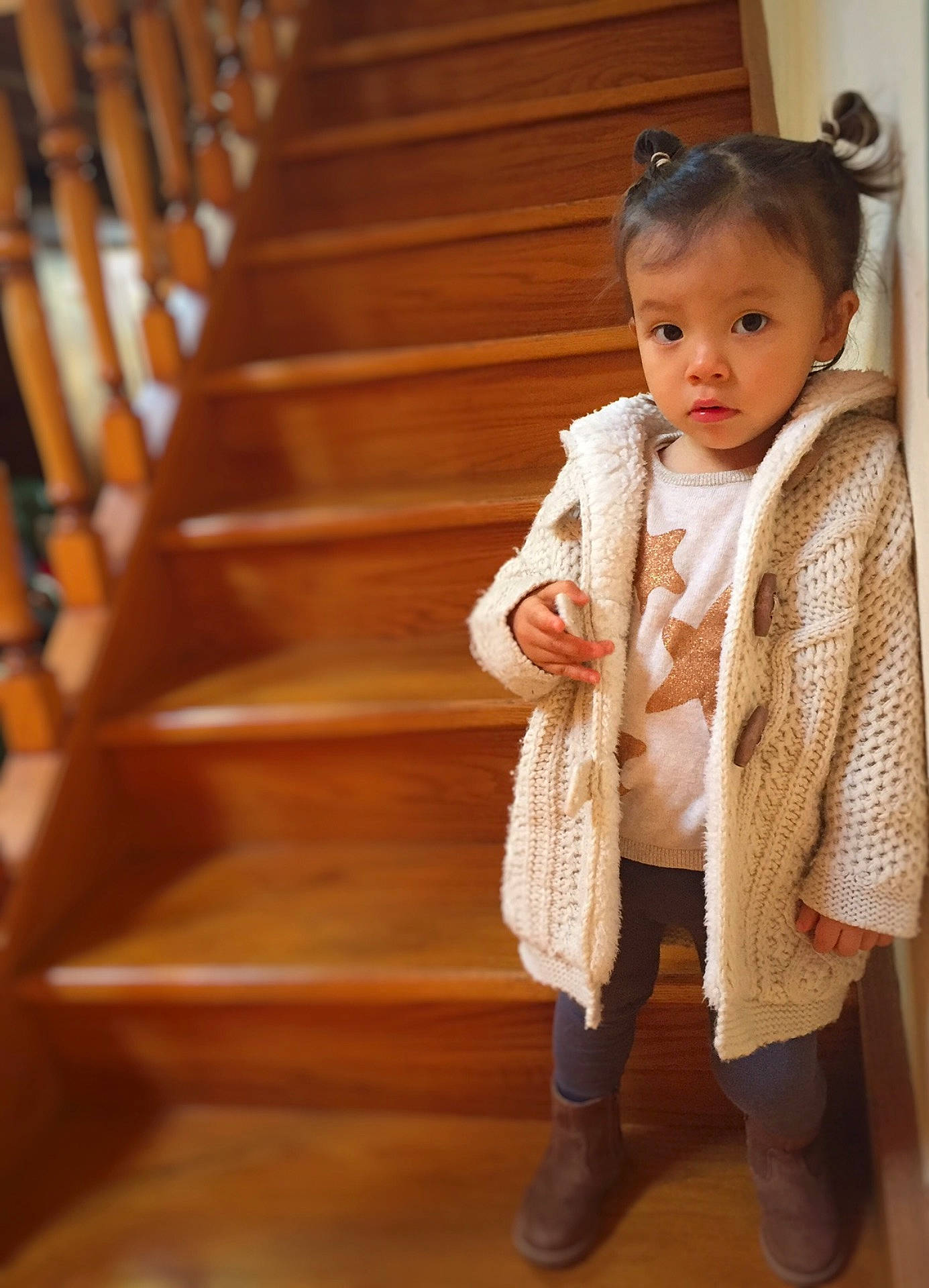 Mia a rejoint le concours — aidez-le/la à gagner de superbes lots ! child, clothing, doll, dress, human_positions, toddler, toy