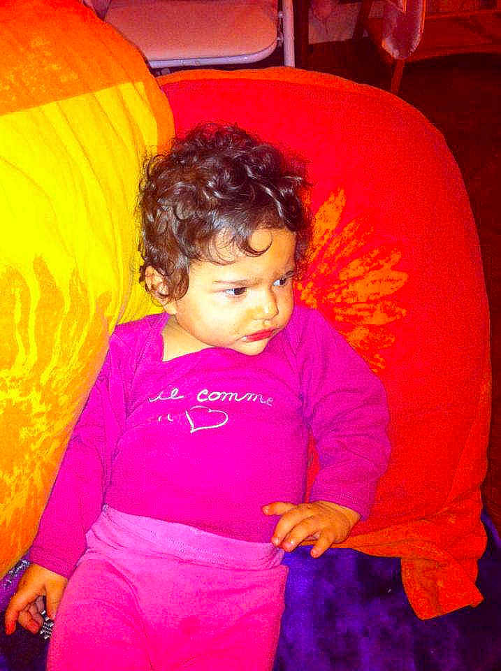 Ilyana participe au concours pour gagner de l'argent avec cette photo :