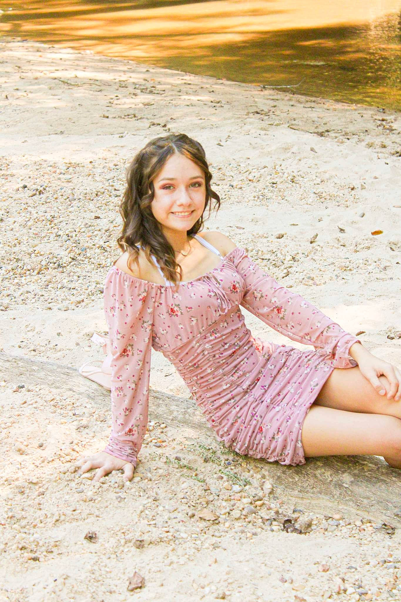 Sidney is registered to the contest to win money with this photo: black_hair, fashion_design, flash_photography, fun, grass, happy, human_leg, joy, leg, long_hair, people_in_nature, person, sand, skin, sleeve, smile, street_fashion, summer, sunlight, thigh