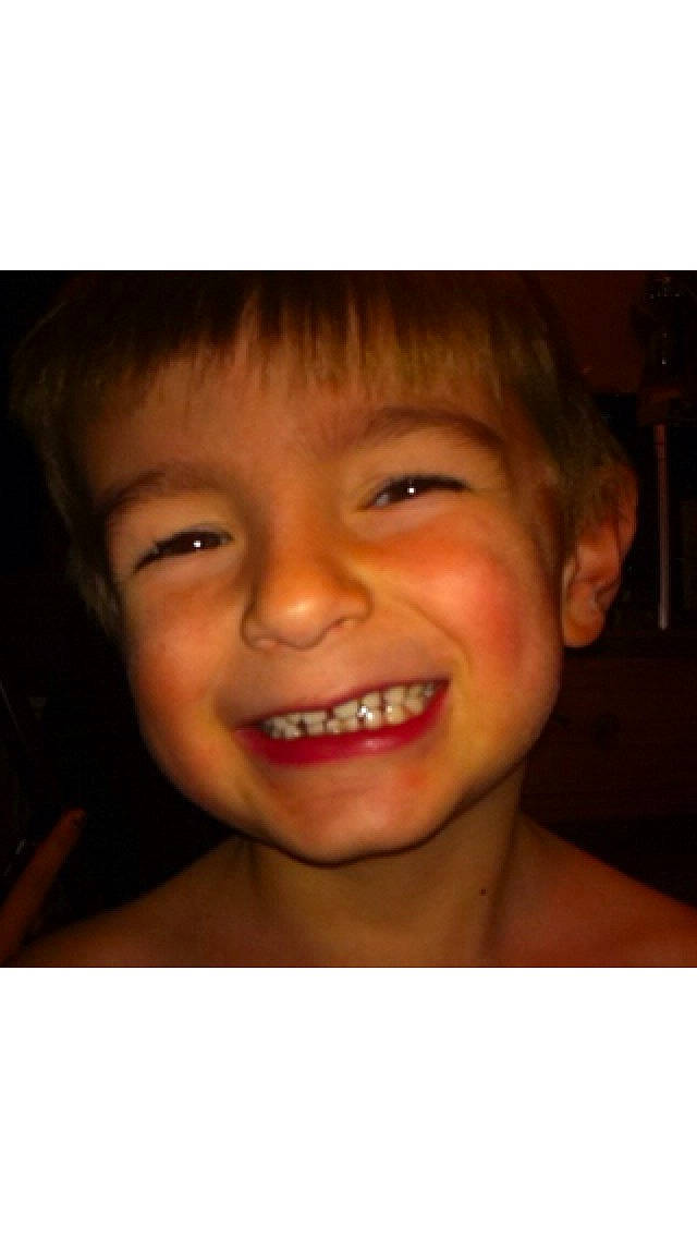 Wesley participe au concours pour gagner de l'argent avec cette photo : cheek, chin, cool, ear, eyebrow, eyelash, facial_expression, flash_photography, forehead, happy, iris, jaw, joy, lip, mouth, nose, person, skin, smile, toddler