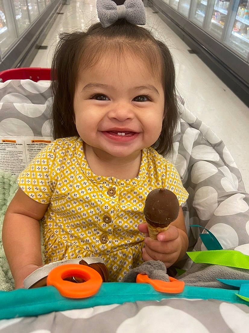 Coraline is registered to the contest to win money with this photo: baby, baby_playing_with_toys, baby_toddler_clothing, cheek, child, facial_expression, finger, fun, happy, iris, joy, leisure, mouth, organ, people, person, product, skin, smile, summer