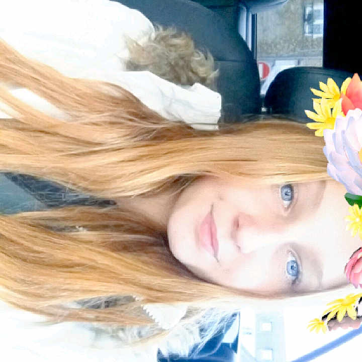 Samantha participe au concours pour gagner de l'argent avec cette photo :