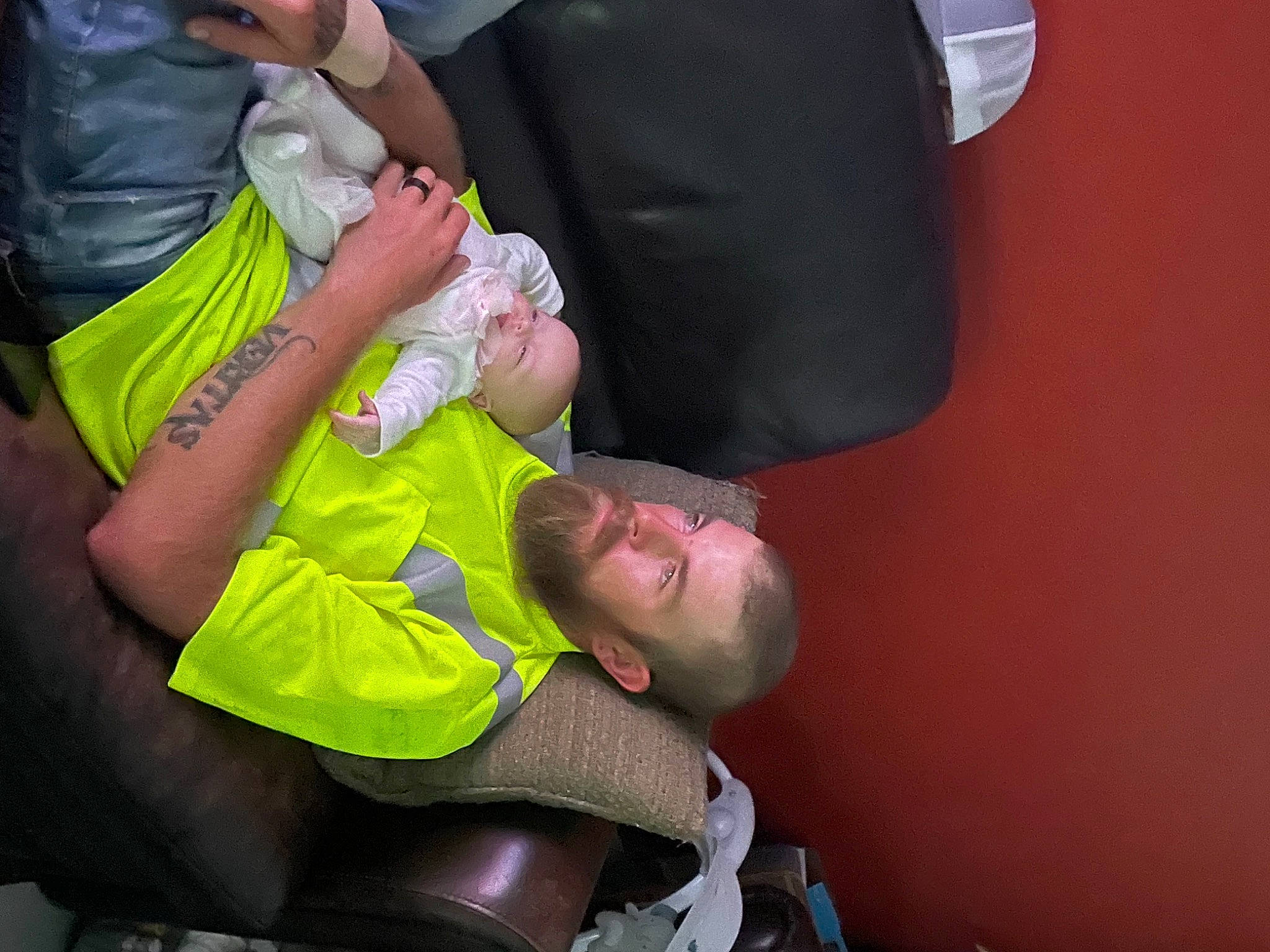 Harli is registered to the contest to win money with this photo: abdomen, baby, baby_products, chair, child, comfort, elbow, event, finger, fun, human_leg, joint, knee, lap, leg, leisure, person, sitting, thigh, toddler