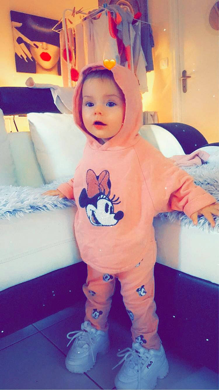 Siham participe au concours pour gagner de l'argent avec cette photo : baby, child, cool, person, smile, toddler