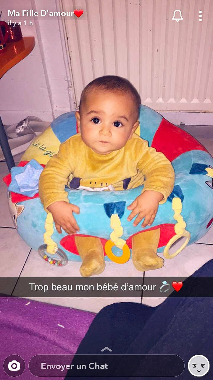 Zyad a rejoint le concours — aidez-le/la à gagner de superbes lots ! baby, baby_toys, child, person, play, product, sitting, toddler, toy, tummy_time