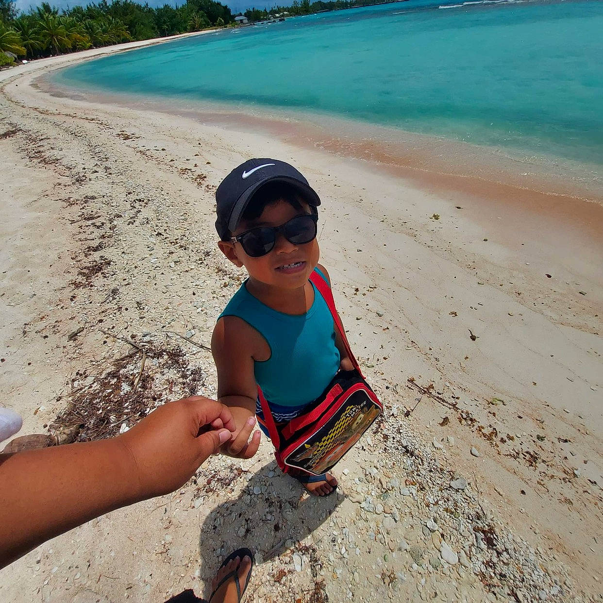 Moananui a rejoint le concours — aidez-le/la à gagner de superbes lots ! beach, child, coast, cool, fun, hand, headwear, holiday, joy, leisure, mountain, ocean, person, play, recreation, sand, sea, summer, toddler, tourism