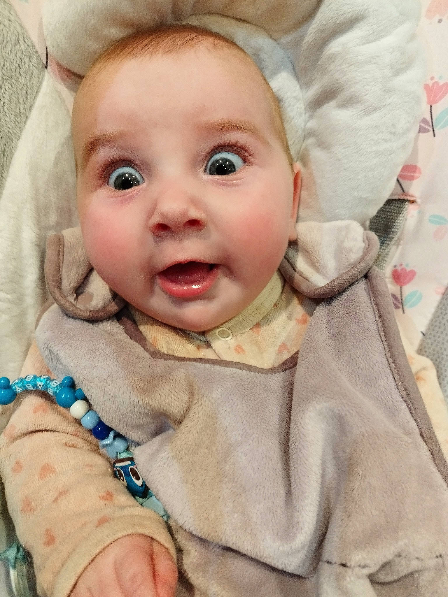 Cirilla a rejoint le concours — aidez-le/la à gagner de superbes lots ! baby, baby_toddler_clothing, cheek, chin, eye, eyebrow, face, finger, gesture, happy, head, iris, lip, mouth, nose, outerwear, person, skin, sleeve, smile