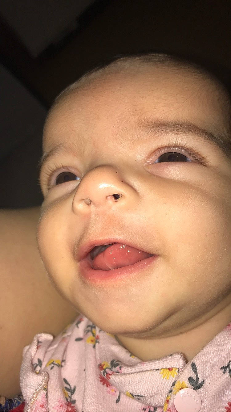 Meryam participe au concours pour gagner de l'argent avec cette photo : baby, cheek, chin, ear, eyebrow, eyelash, finger, flash_photography, forehead, gesture, happy, iris, jaw, lip, mouth, nose, person, skin, smile, toddler