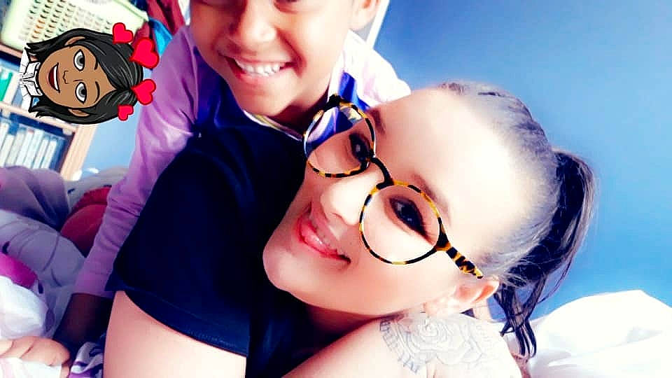 Layanna participe au concours pour gagner de l'argent avec cette photo : black_hair, cheek, child, cool, ear, eyewear, fashion_accessory, fun, glasses, happy, joy, mouth, neck, nose, person, selfie, smile, vision_care