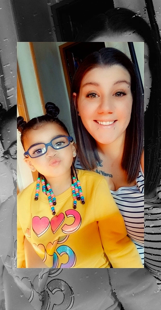 Kymber is registered to the contest to win money with this photo: black_hair, eyewear, glasses, joy, person, photography, selfie, smile, vision_care