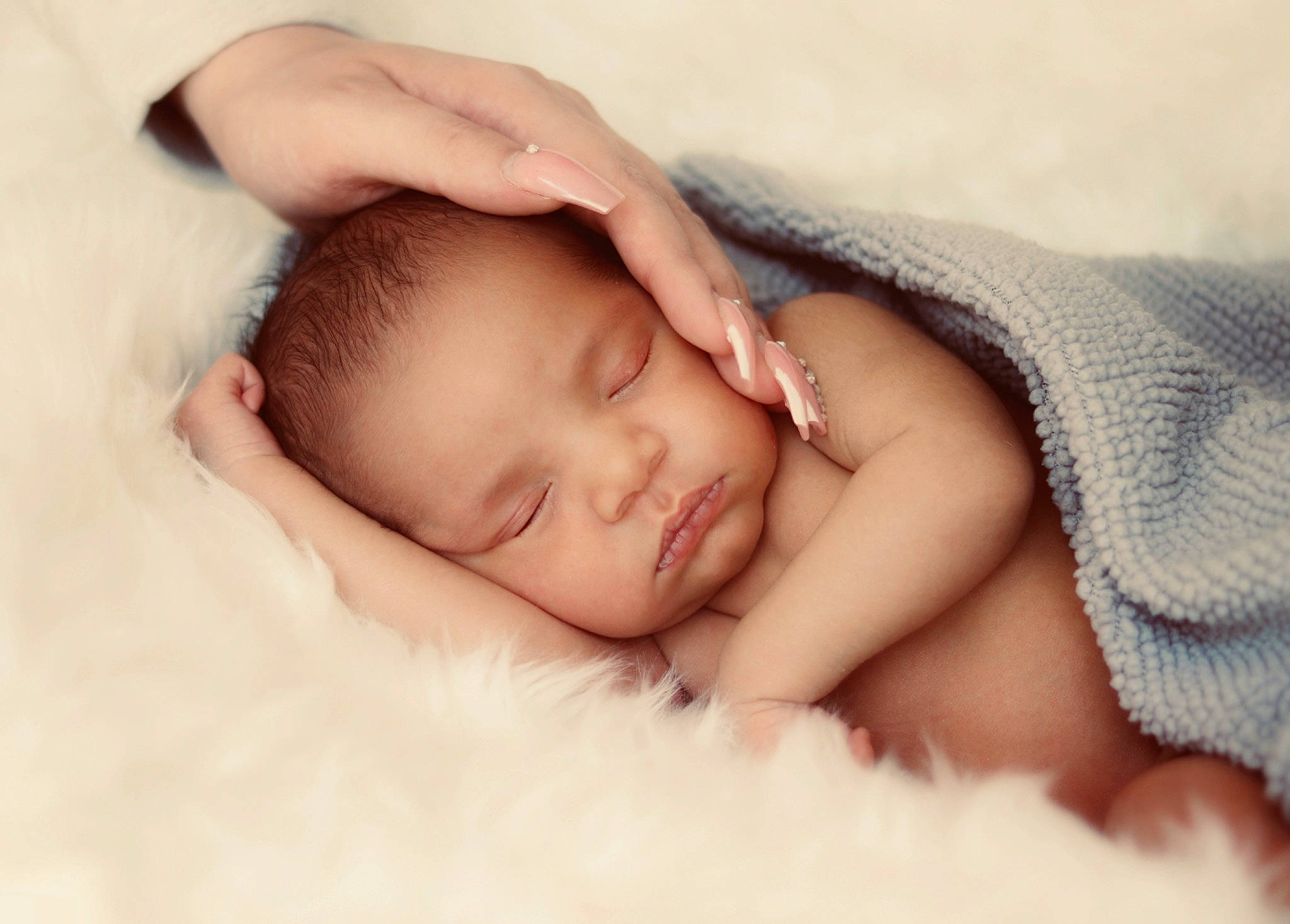 True is registered to the contest to win money with this photo: baby, baby_sleeping, beauty, bedtime, cheek, child, close_up, eye, face, forehead, hand, head, lip, nap, nose, person, photograph, photography, skin, sleep