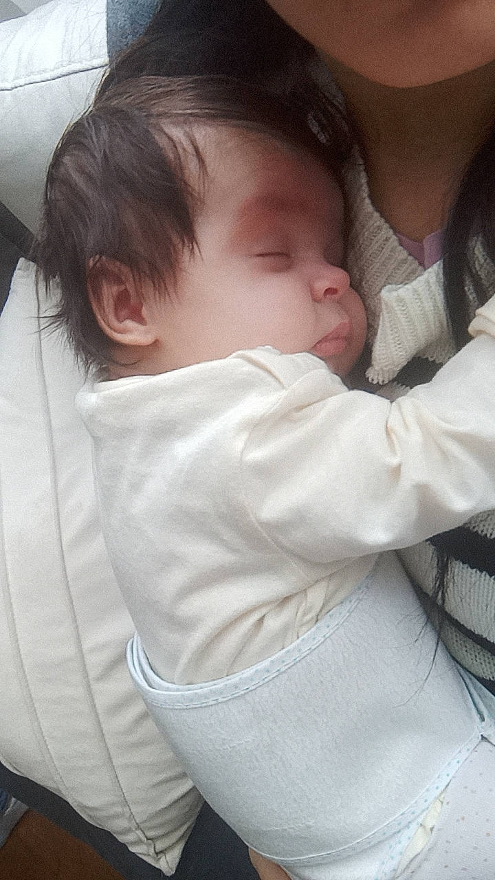 Melya participe au concours pour gagner de l'argent avec cette photo : baby, baby_sleeping, baby_toddler_clothing, cheek, child, chin, comfort, eyelash, hairstyle, head, iris, lip, mouth, nap, nose, person, sitting, skin, sleep, sleeve