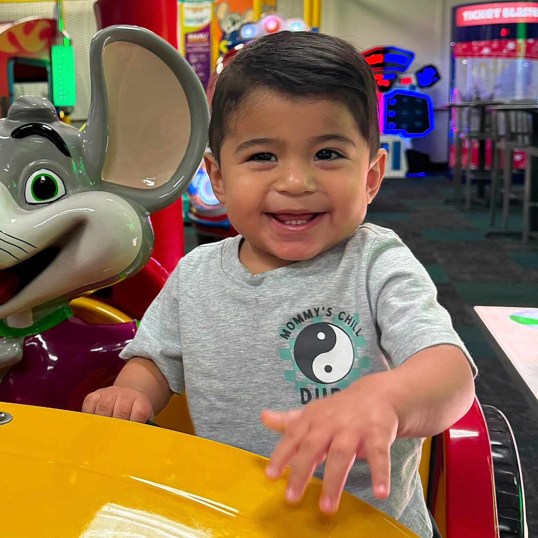 Ramiro is registered to the contest to win money with this photo: baby, bodypart, car, face, finger, hand, head, indoorplayarea, indoors, interiordesign, kindergarten, outdoorplayarea, outdoors, person, photography, playarea, portrait, sphere, transportation, vehicle