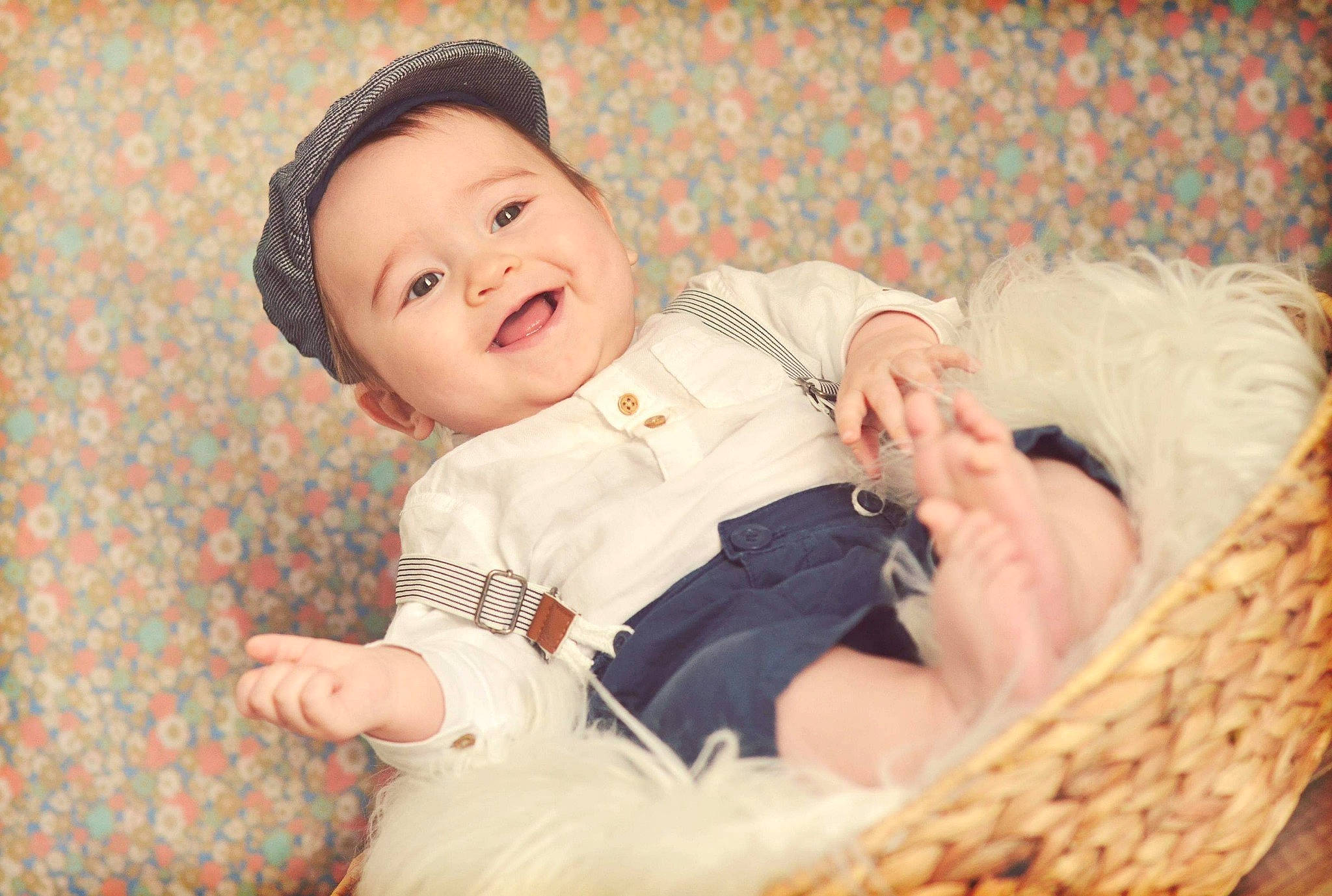 Gabriël participe au concours pour gagner de l'argent avec cette photo : baby, baby_products, cheek, child, daughter, eye, facial_expression, family, happy, human, person, photograph, photography, product, skin, smile, toddler