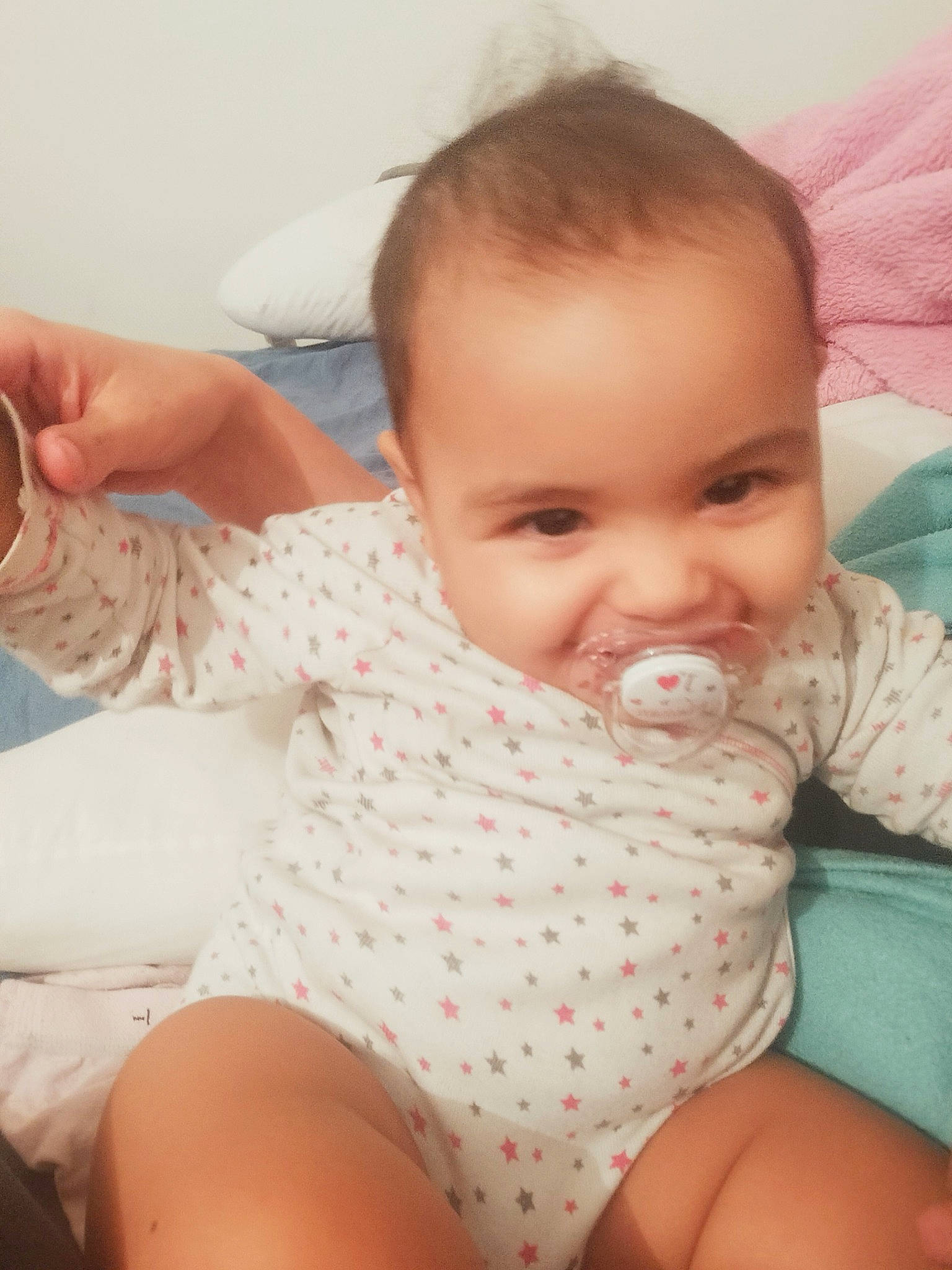 Xélyana participe au concours pour gagner de l'argent avec cette photo : arm, baby_toddler_clothing, cheek, comfort, eye, hairstyle, hand, head, human_body, iris, leg, lip, mouth, neck, organ, person, product, shoulder, skin, sleeve