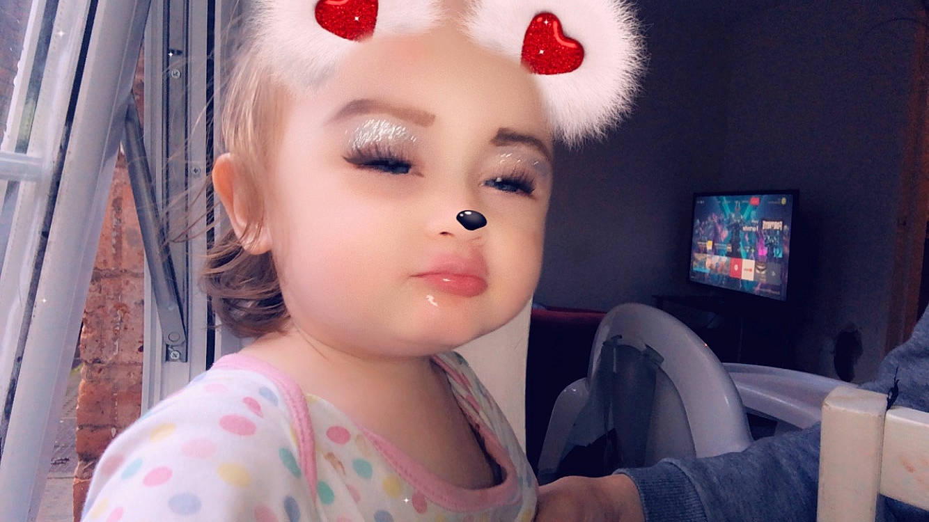 Ellora is registered to the contest to win money with this photo: beauty, cheek, child, ear, eye, eyebrow, eyelash, face, forehead, hair, head, human, lip, mouth, nose, person, pink, selfie, skin, technology