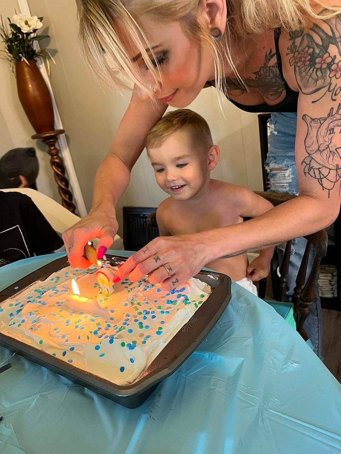 Crue is registered to the contest to win money with this photo: art, baked_goods, birthday_cake, birthday_candle, buttercream, cake, cake_decorating, cake_decorating_supply, child, dessert, event, food, fun, happy, jewellery, joy, person, smile, sugar_cake, sugar_paste