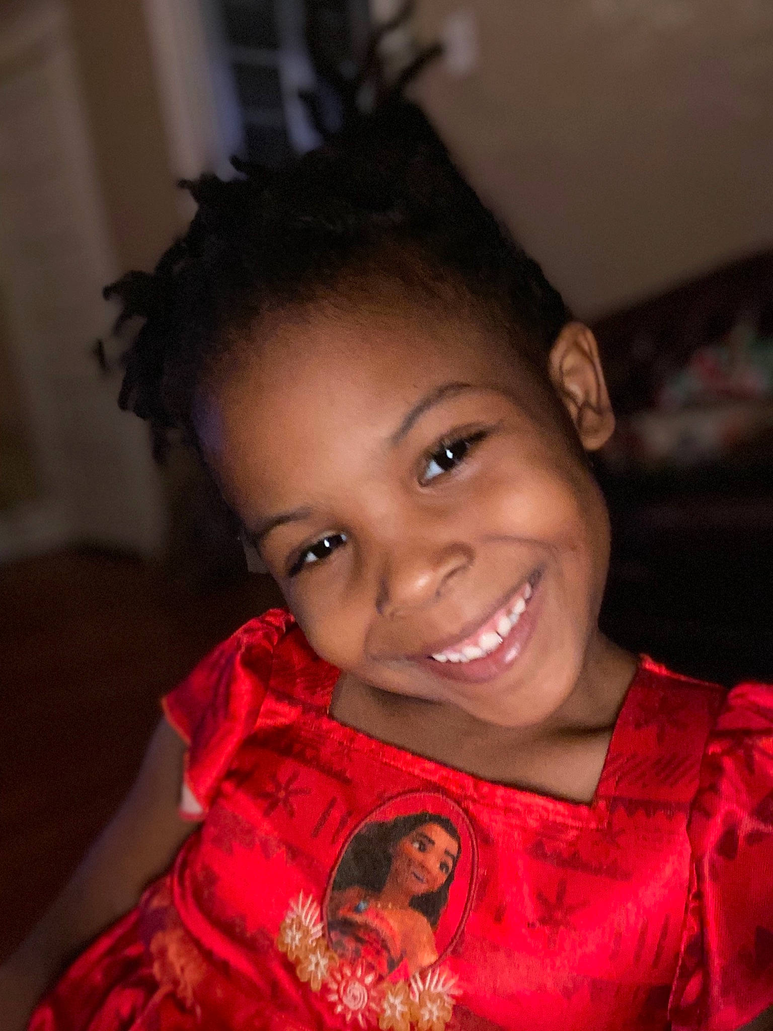 Mazi is registered to the contest to win money with this photo: black_hair, cheek, chin, ear, eyebrow, eyelash, face, flash_photography, forehead, happy, head, iris, joy, lip, neck, nose, organ, person, skin, sleeve