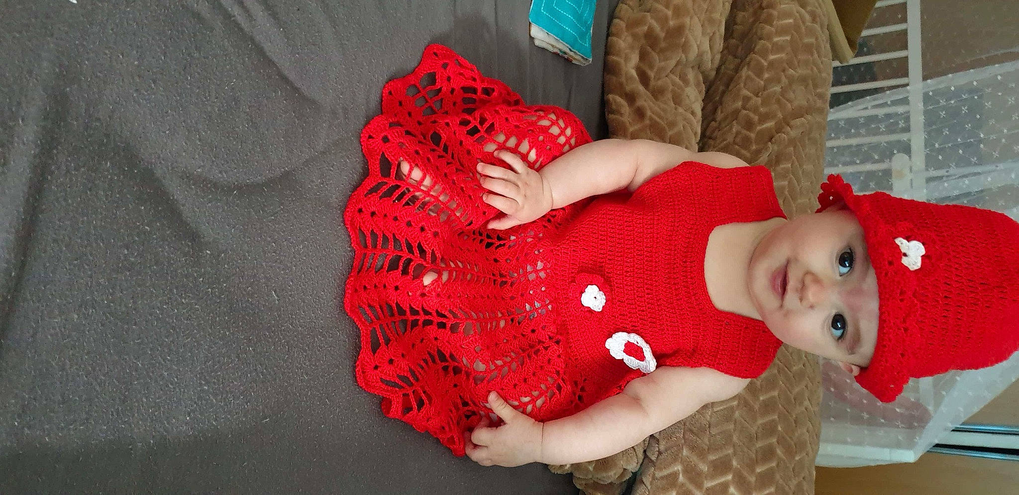 Yumi Gabriela participe au concours pour gagner de l'argent avec cette photo : arm, baby, baby_toddler_clothing, carmine, child, doll, hand, human_body, human_leg, leg, nail, pattern, red, sleeve, sock, toddler, toy, trunk, wool, wrist