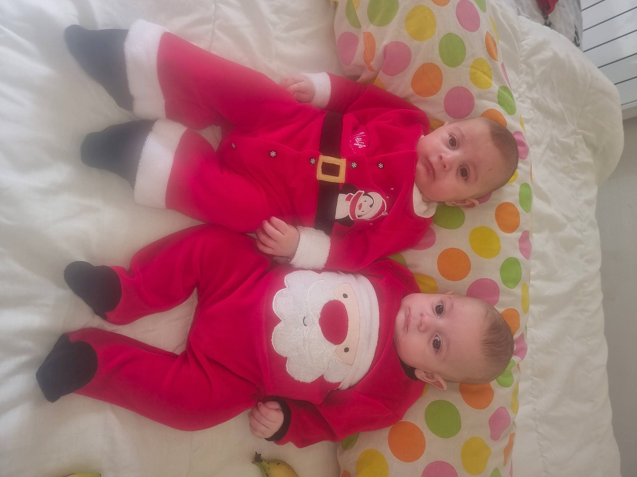 Gaetano participe au concours pour gagner de l'argent avec cette photo : baby, baby_products, baby_toddler_clothing, baby_toys, carmine, child, comfort, linens, pattern, person, pink, room, textile, toddler