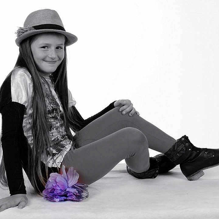 Eulalie participe au concours pour gagner de l'argent avec cette photo :