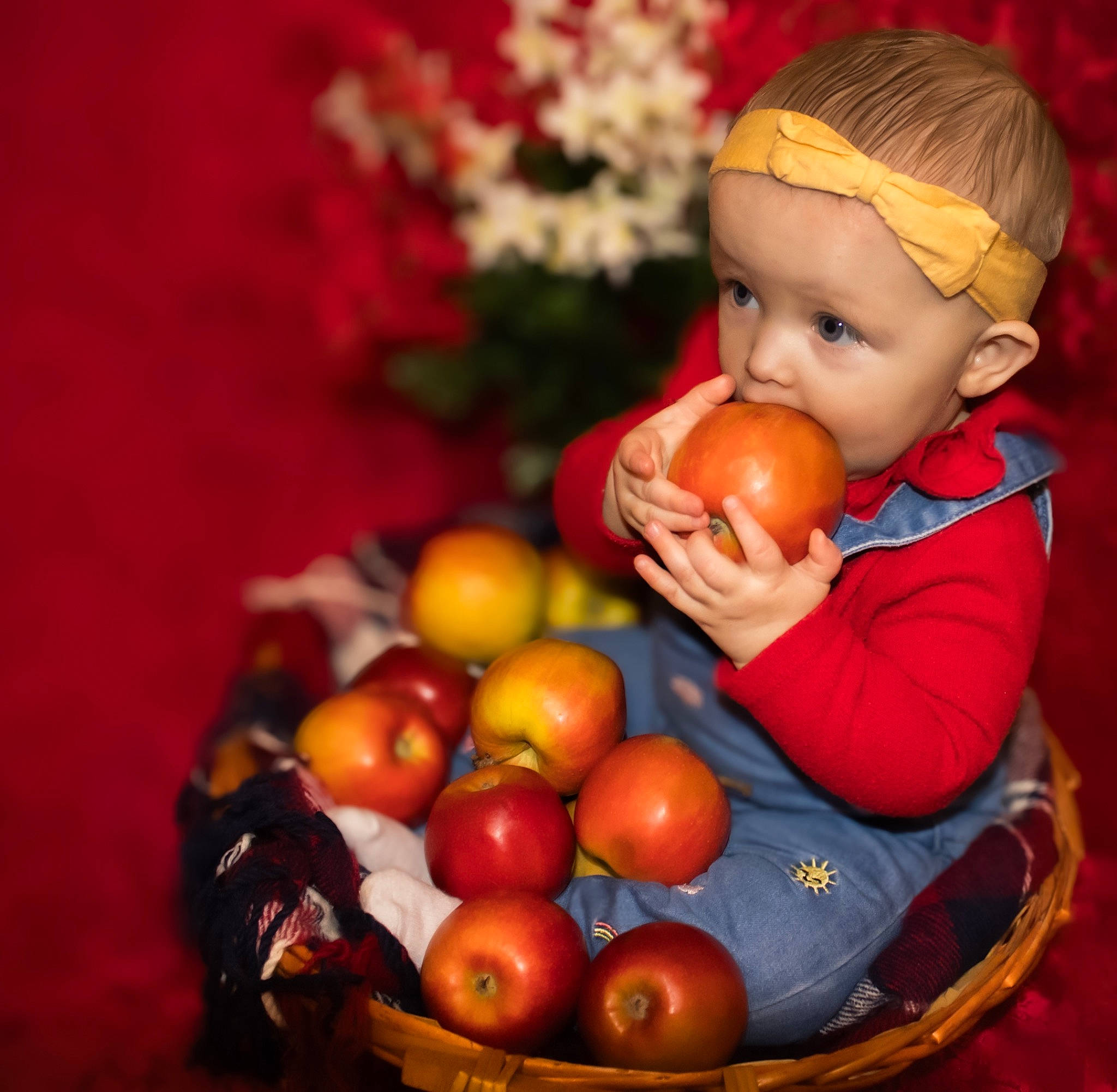 Izabella joined the competition — help win amazing prizes! accessory_fruit, baby, basket, child, clementine, fruit, happy, ingredient, local_food, natural_foods, peach, people_in_nature, person, plant, produce, sitting, superfood, sweetness, toddler, tree