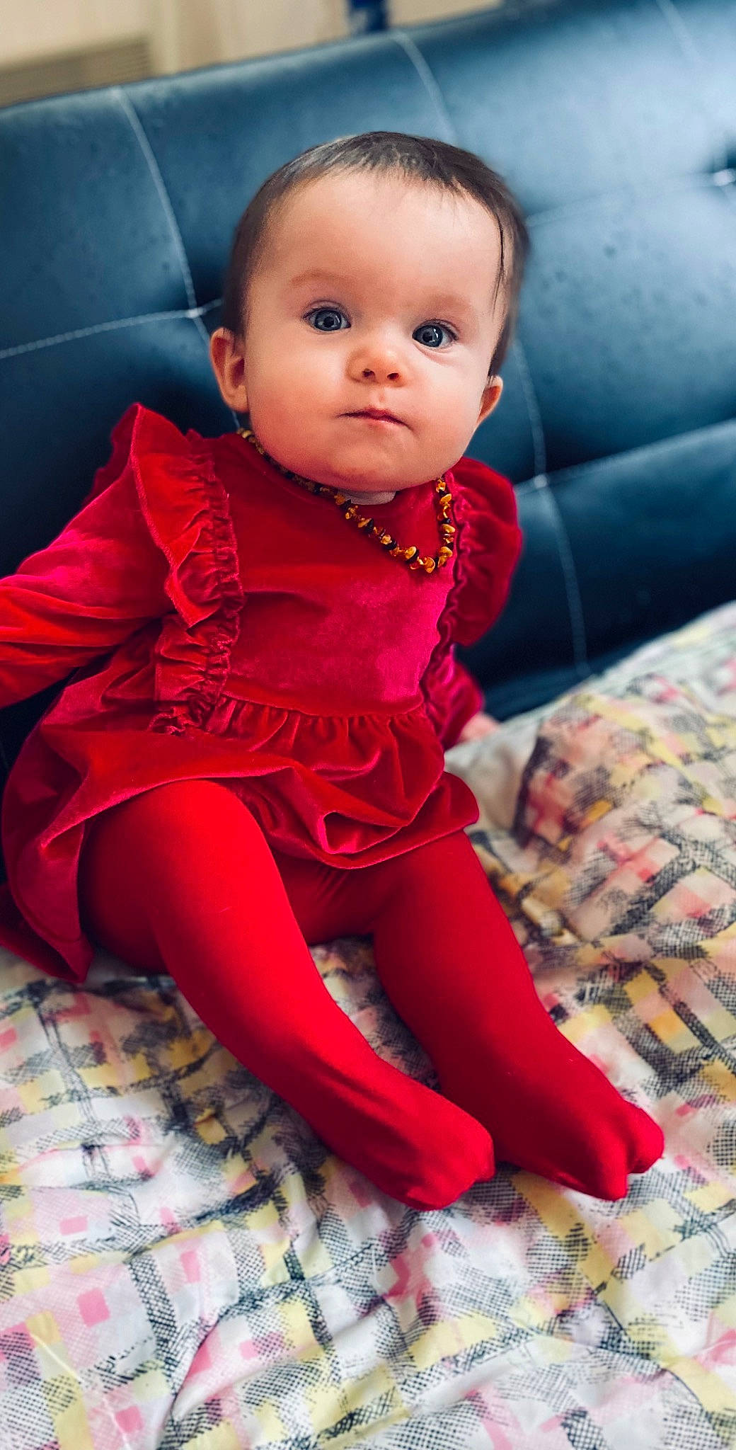 Abby a rejoint le concours — aidez-le/la à gagner de superbes lots ! baby, baby_toddler_clothing, cheek, comfort, dress, eye, face, head, human_leg, iris, knee, lip, magenta, neck, person, pink, sitting, skin, sleeve, thigh