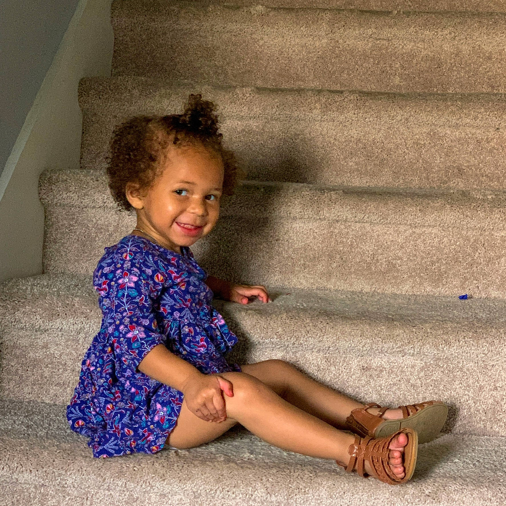 Marisol is registered to the contest to win money with this photo: arm, dress, electric_blue, foot, happy, human_body, human_leg, joint, joy, knee, leg, leisure, people_in_nature, person, photograph, shoe, skin, smile, street_fashion, summer