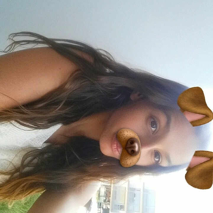 Destiny participe au concours pour gagner de l'argent avec cette photo : black_hair, brown_hair, girl, human_hair_color, long_hair, selfie