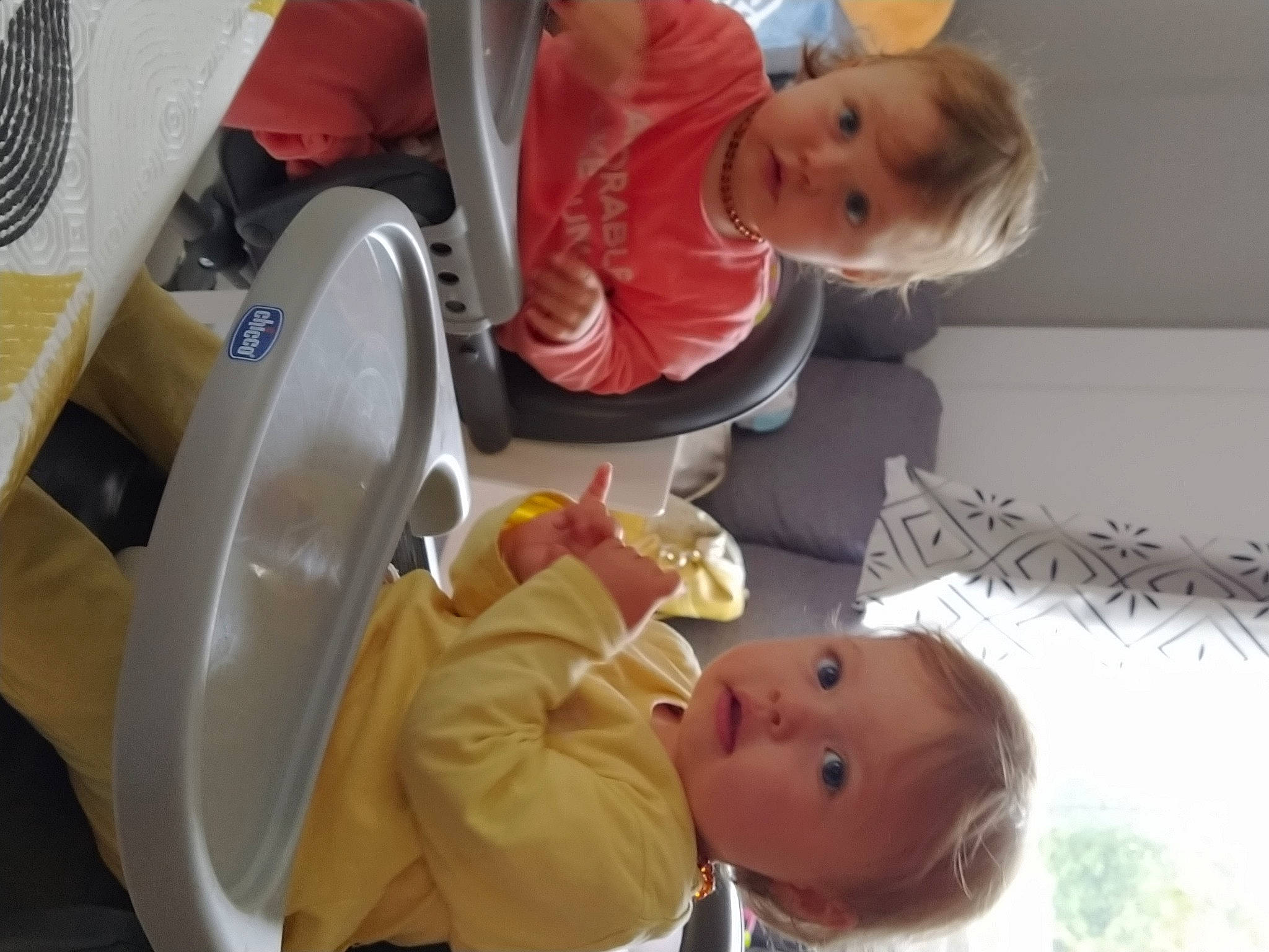 Ambre Elena participe au concours pour gagner de l'argent avec cette photo : baby, baby_products, baby_toddler_clothing, chair, child, circle, comfort, fun, happy, home_appliance, laundry_room, machine, mechanical_fan, person, plate, room, sitting, tableware, toddler