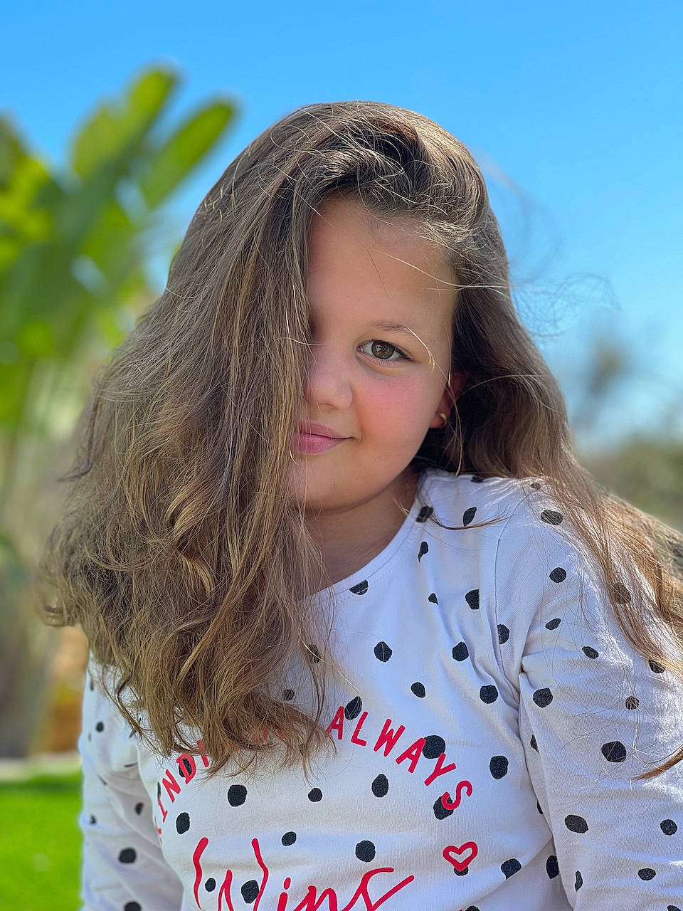 Ines participe au concours pour gagner de l'argent avec cette photo : beauty, blond, brown_hair, child, facial_expression, fun, fur, grass, happy, joy, lip, long_hair, neck, outerwear, pattern, people_in_nature, person, portrait_photography, sky, sleeve