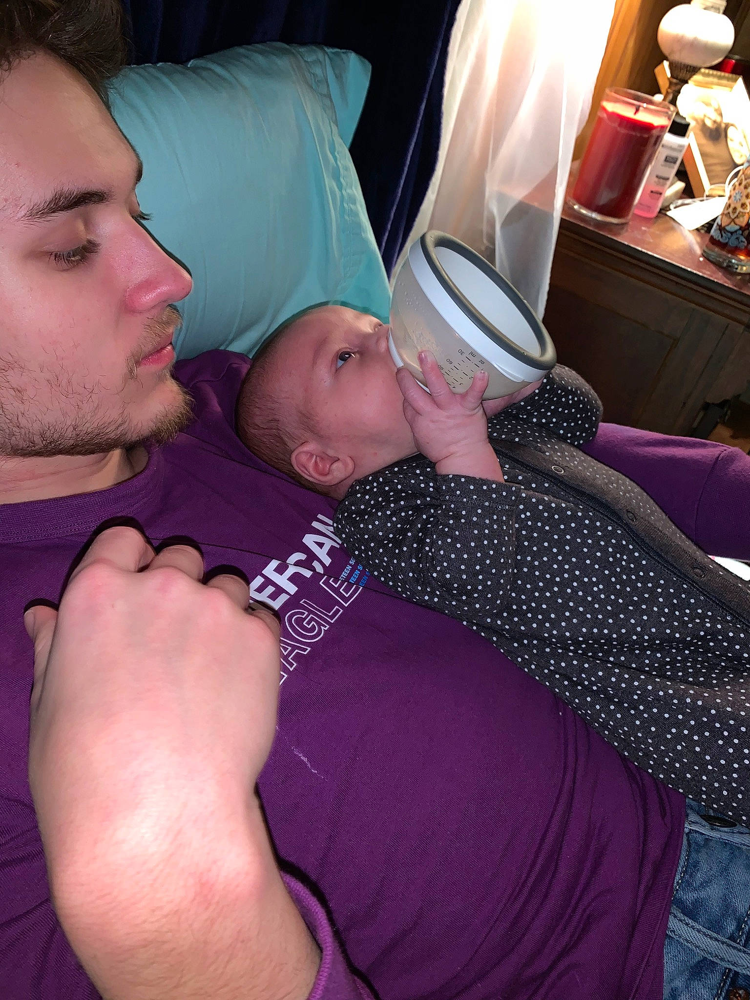 Anakin is registered to the contest to win money with this photo: arm, baby, child, finger, foot, hand, leg, person, sleep, sole