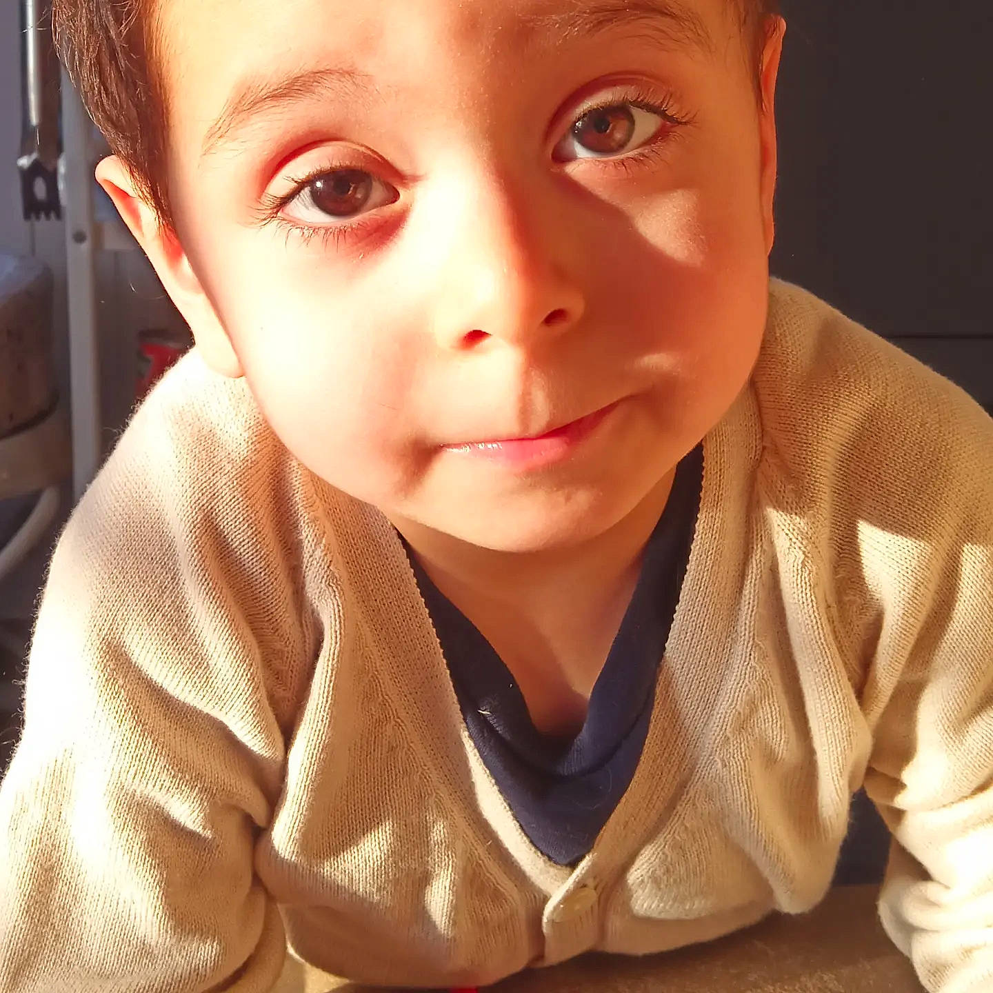 Eugène a rejoint le concours — aidez-le/la à gagner de superbes lots ! baby, cheek, close_up, collar, comfort, ear, eye, eyebrow, eyelash, forehead, happy, headwear, human_body, iris, jaw, lip, no_expression, nose, person, skin