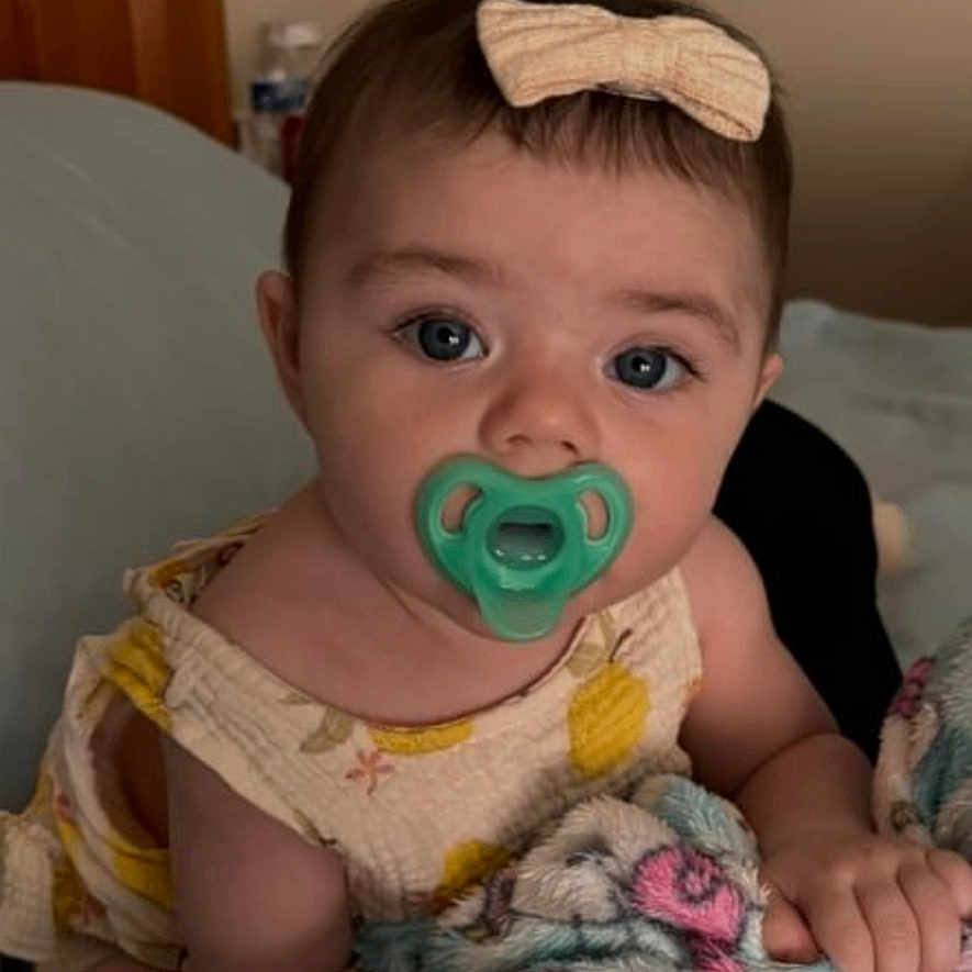 Lua Rose is registered to the contest to win money with this photo: baby, babylaughing, face, happy, head, person