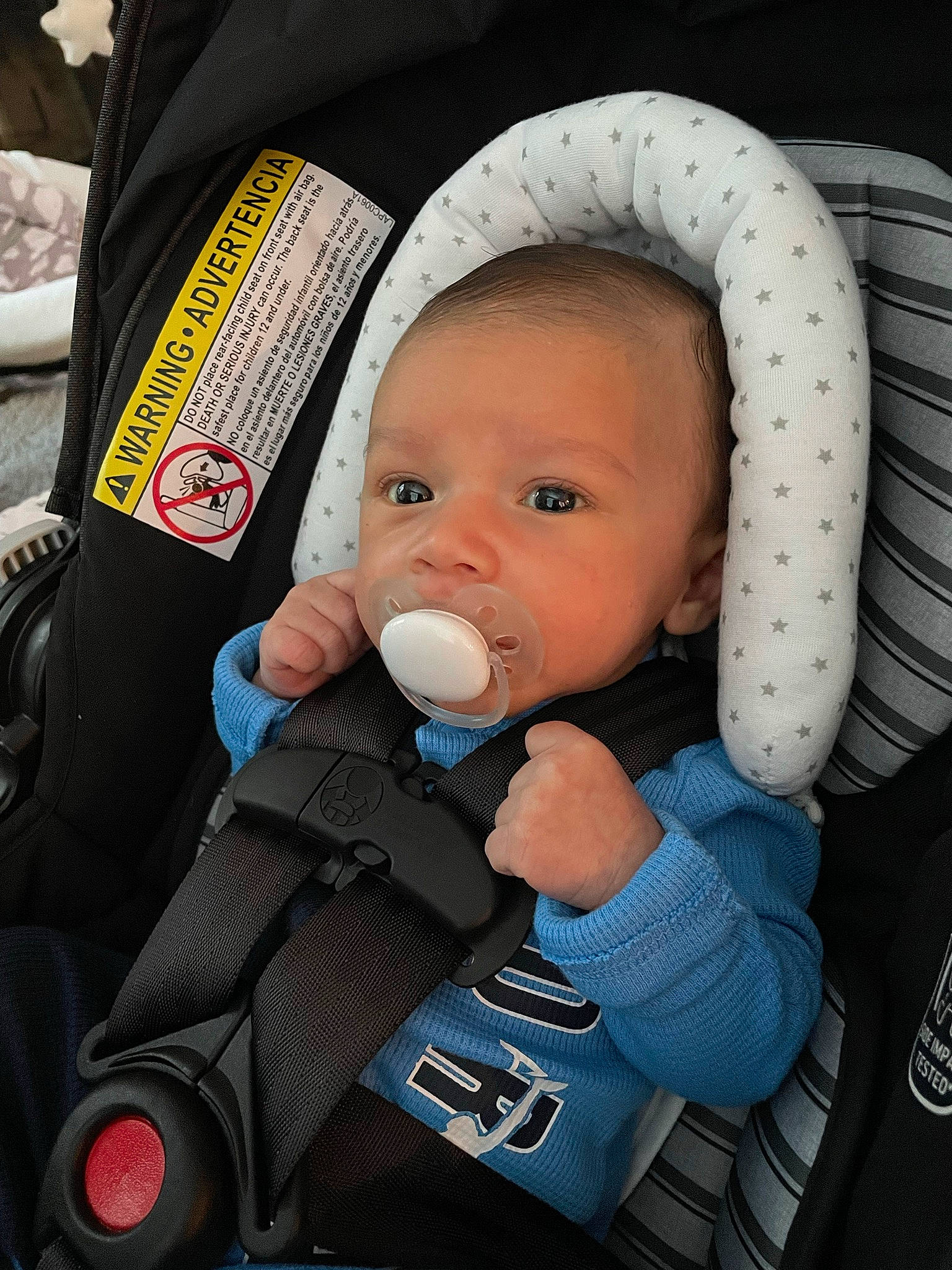 Krew is registered to the contest to win money with this photo: auto_part, baby, baby_carriage, baby_in_car_seat, baby_products, baby_safety, baby_toddler_clothing, car_seat, cheek, child, comfort, iris, organ, person, product, service, sitting, skin, steering_wheel, thumb