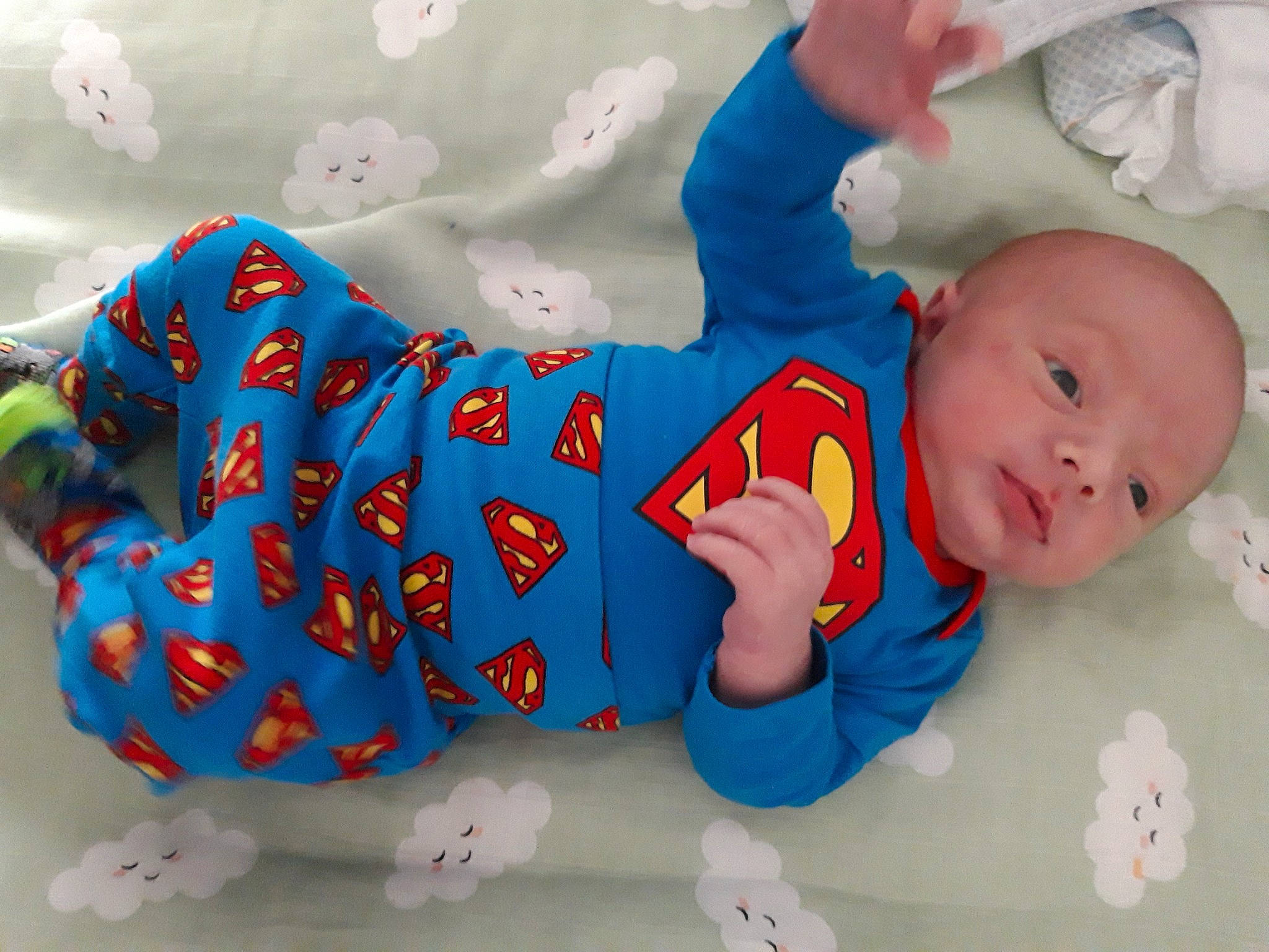 Erwann a rejoint le concours — aidez-le/la à gagner de superbes lots ! baby, baby_products, baby_toddler_clothing, baby_toys, bedtime, child, person, play, product, toddler, toy