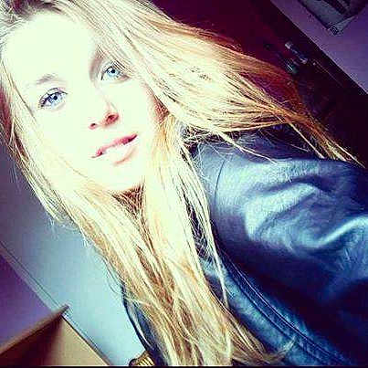 Mélanie participe au concours pour gagner de l'argent avec cette photo :