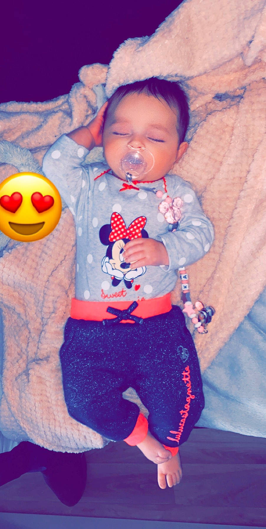 Kaissy a rejoint le concours — aidez-le/la à gagner de superbes lots ! baby, child, fun, person, pink, play, skin, smile, toddler