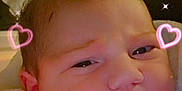 Jade participe au concours pour gagner de l'argent avec cette photo : adorable, baby, blanket, close_up, cozy, cute, expression, face, filter, hand, head, indoors, infant, newborn, pink_hearts, portrait, skin, sleepwear, soft_lighting, sparkles