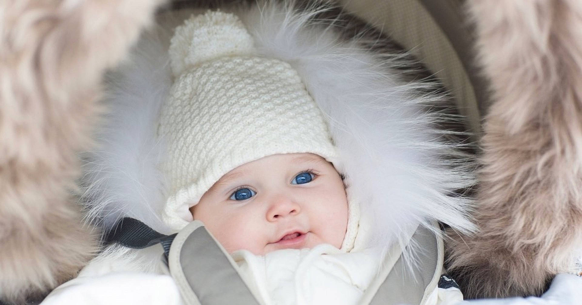 Leila a rejoint le concours — aidez-le/la à gagner de superbes lots ! child, fur, fur_clothing, furcap, girl, headgear, headwear, infant, material, person, portrait_photography, textile, toddler