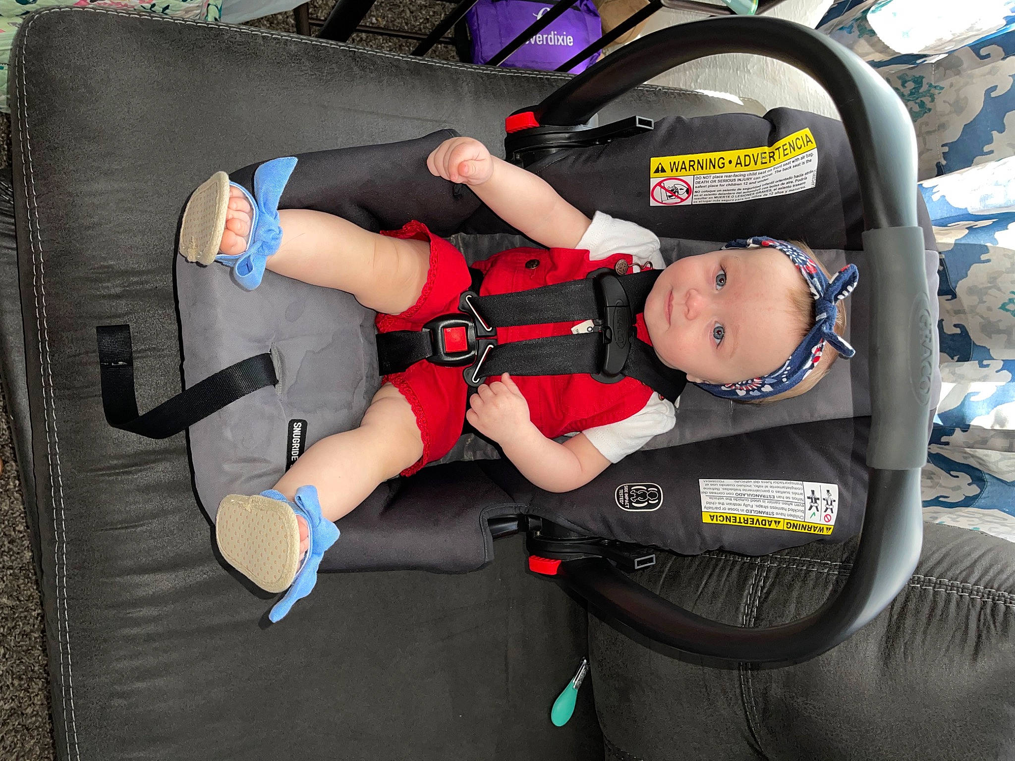 Emrea is registered to the contest to win money with this photo: auto_part, automotive_design, baby, baby_carriage, baby_products, baby_toddler_clothing, bag, car_seat, carmine, child, comfort, fun, headwear, knee, lap, luggage_and_bags, person, personal_protective_equipment, recreation, service