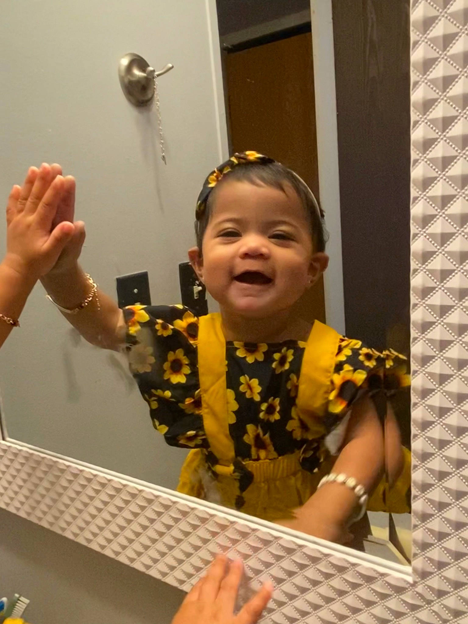 Kamila joined the competition — help win amazing prizes! arm, child, eyebrow, eyewear, fashion_accessory, fun, gesture, happy, jewellery, mirror, pattern, person, reflection, room, selfie, smile, thumb, toddler