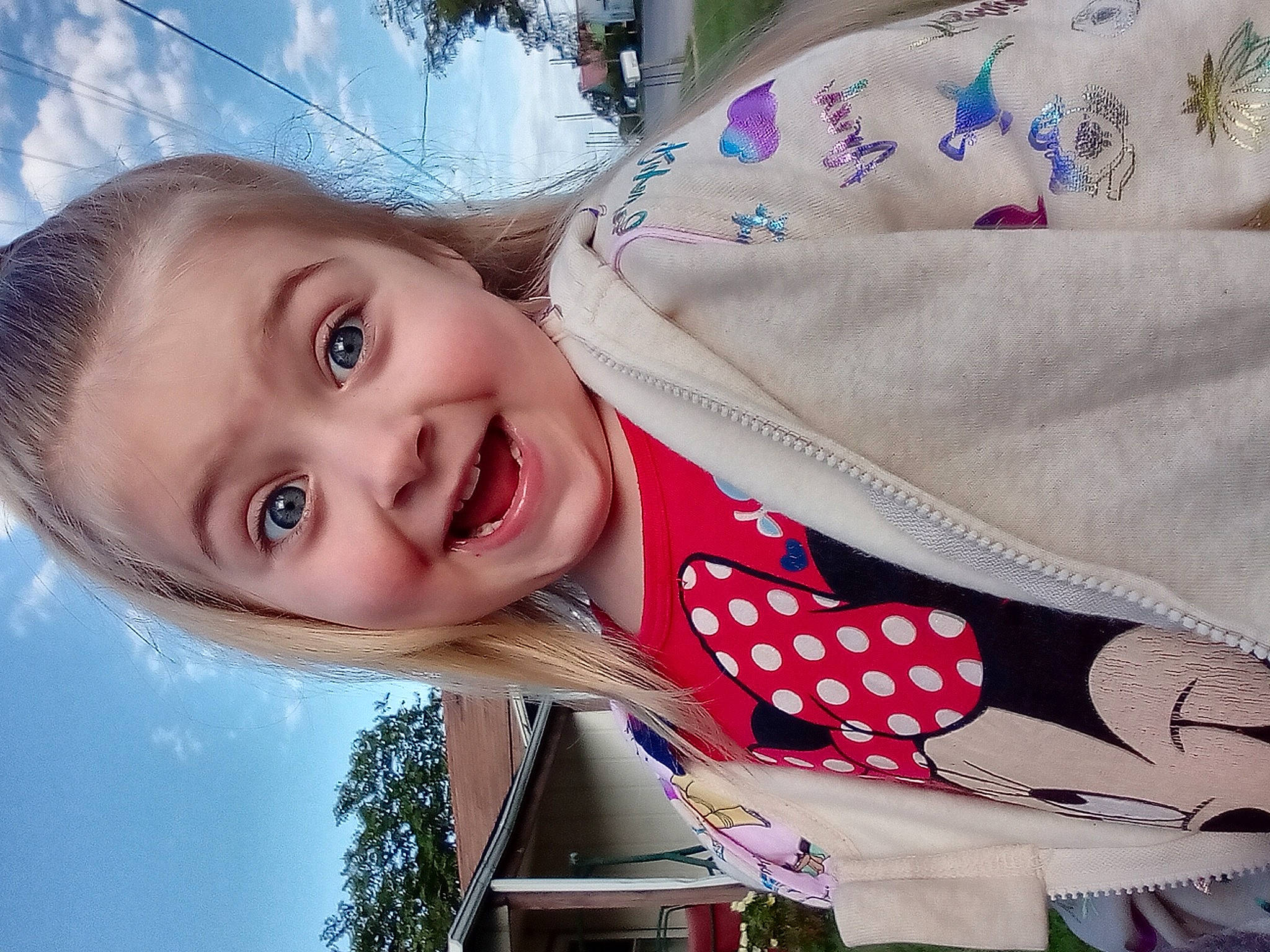 Valkyrie is registered to the contest to win money with this photo: child, event, eye, flag_day_usa, flag_of_the_united_states, flash_photography, fun, grass, happy, leisure, linens, lip, pattern, person, pink, sky, smile, surprise, toddler, tree