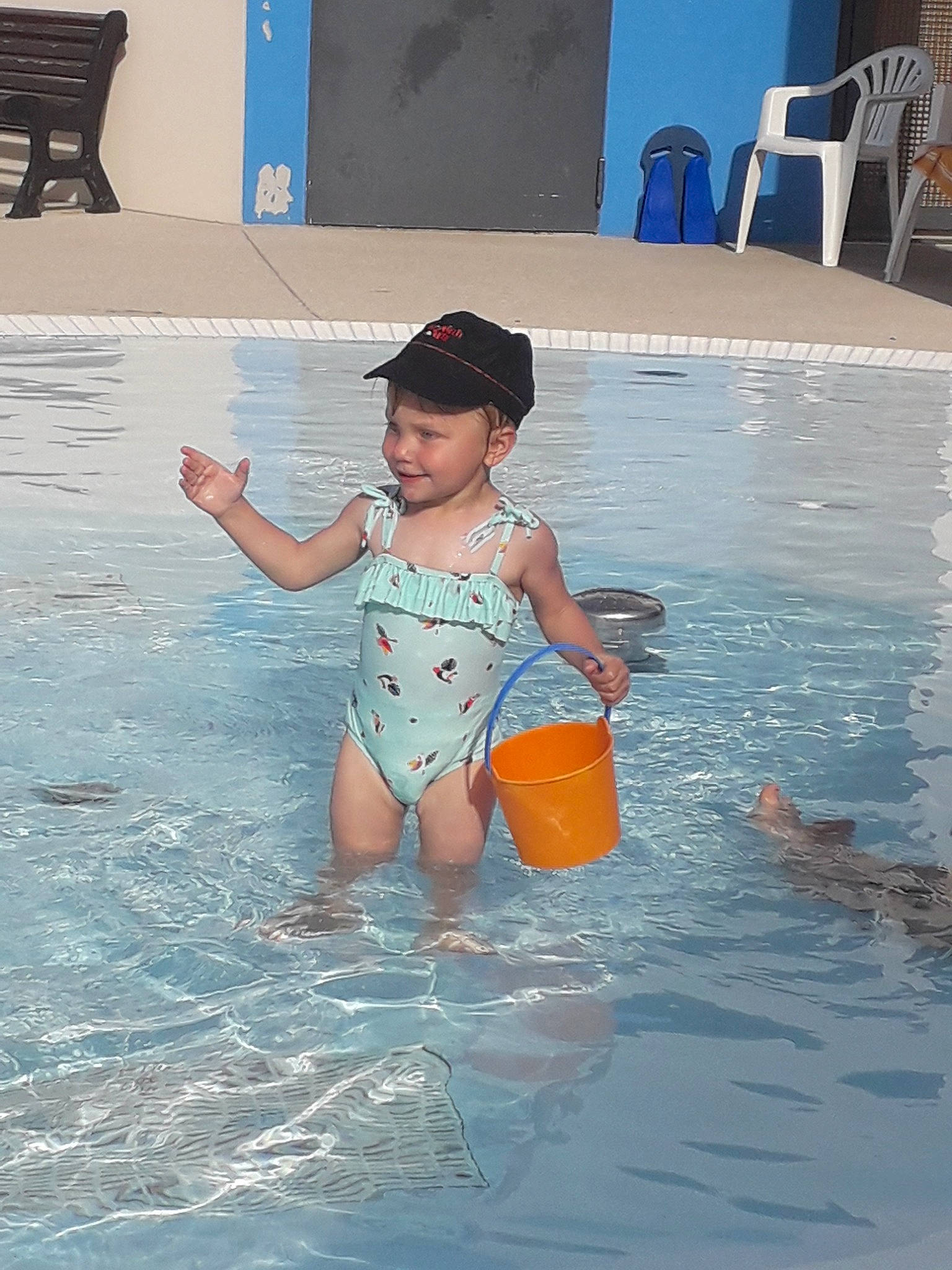 Iliana a rejoint le concours — aidez-le/la à gagner de superbes lots ! amusement_park, child, fun, joy, leisure, park, person, play, recreation, smile, summer, swimming_pool, swimwear, toddler, tourism, vacation, water, water_park